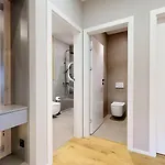 Here Living Apartment *