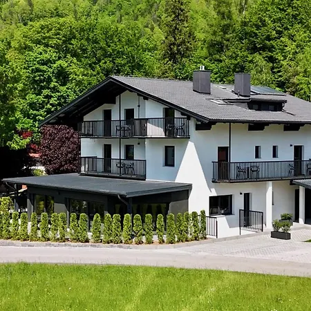 Here Living Apartment