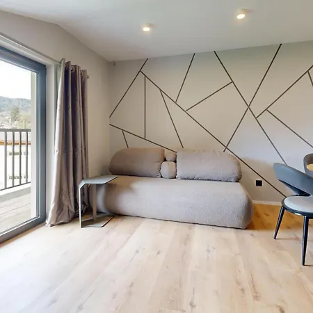 Here Living Apartment *