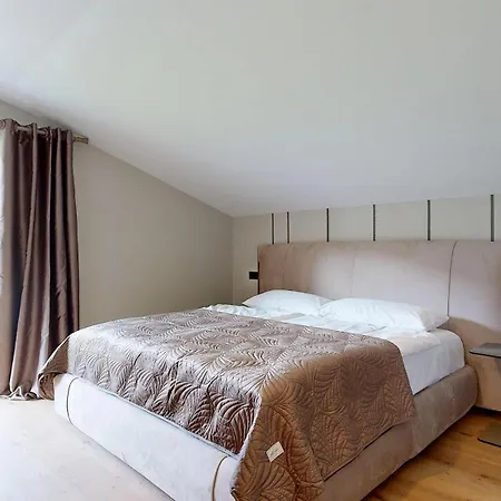 Here Living Apartment