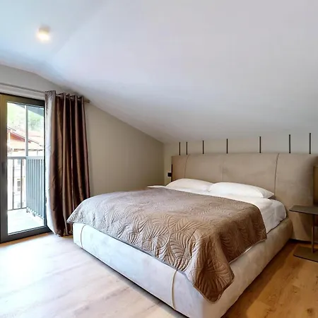 아파트 Here Living 티어제